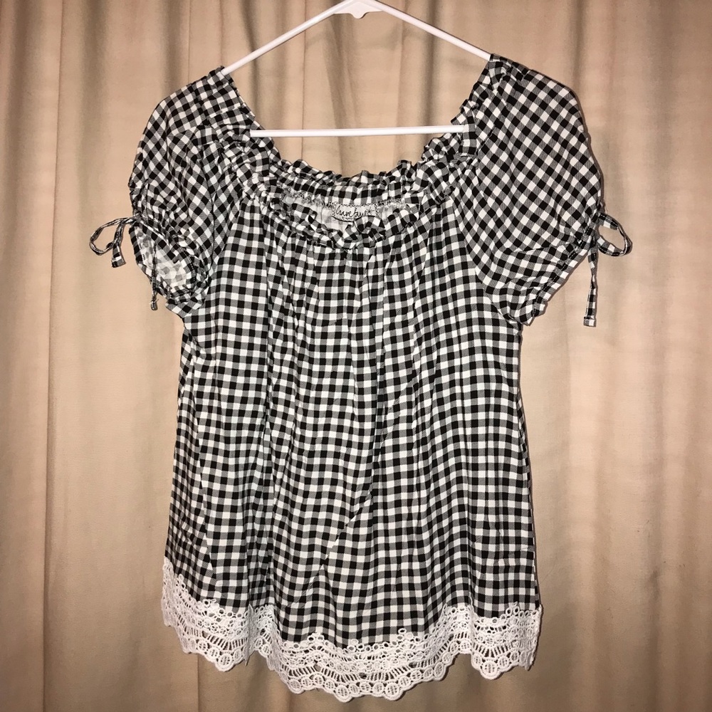 NWT Macy’s Crave Fame Black & White Checkered Top